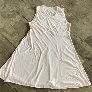 Vintage 1950’s-1960’s Pale Pink Nightdress Size Small